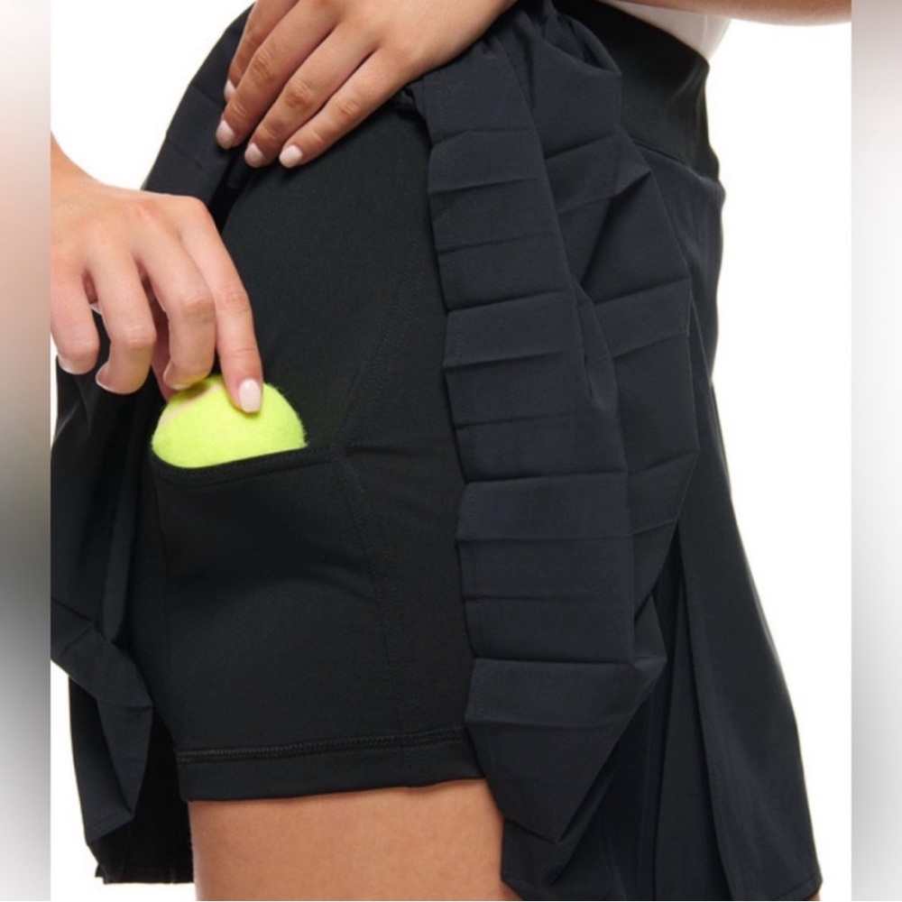 XS, S & M - LOLE Black Pleated Skort - Picture 2 of 15
